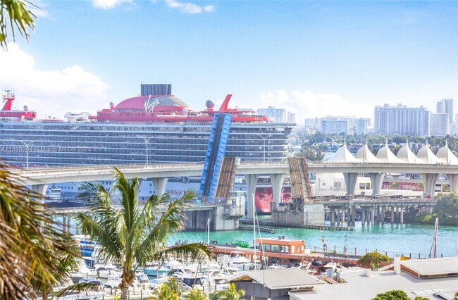 Building Photo - 253 NE 2nd St