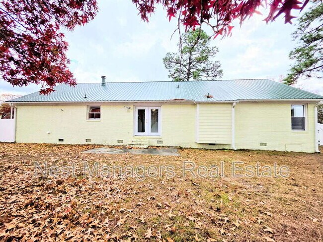 Building Photo - 7320 Avila Dr