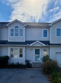 Building Photo - Townhouse in Plantations East