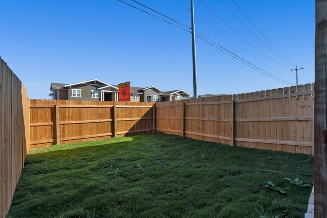 Building Photo - 9426 Apple Ridge Ln