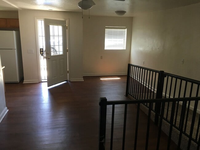 Building Photo - Downtown Downstairs Income Restricted Single Level ADU Accessible Unit