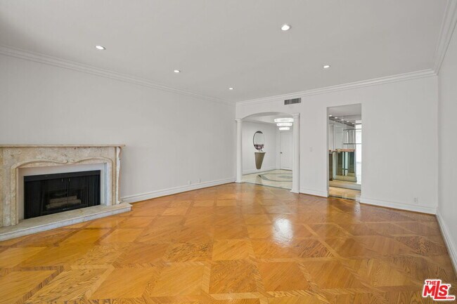 Building Photo - 1210 Kings Rd