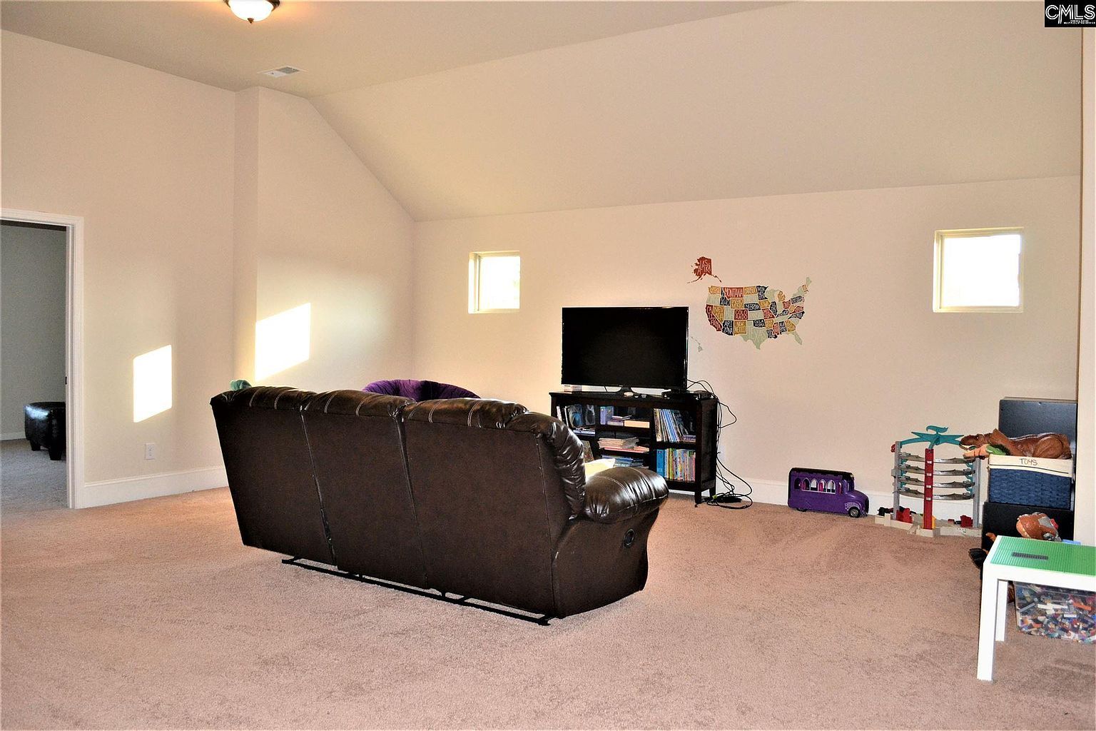 Building Photo - 304 White Oleander Dr