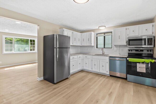 Building Photo - 5732 S 137th St