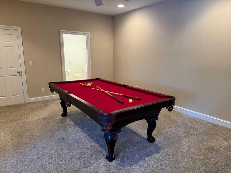 Building Photo - 4885 13th Ln