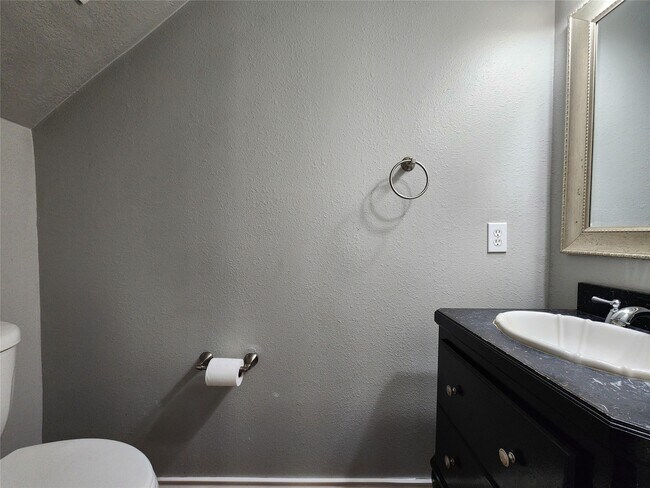 Building Photo - 119 Anise Tree Pl