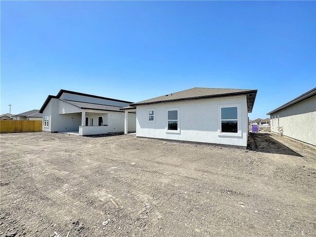 Building Photo - 6222 Sadie St