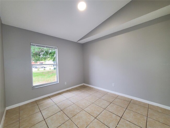 Building Photo - 10237 Vista Cove Ln