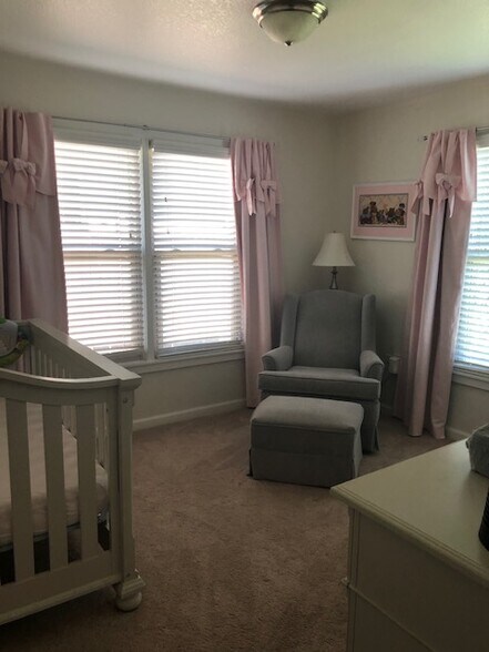 Building Photo - 1605 Elizabeth Blvd