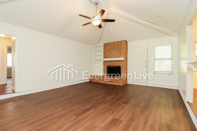 Building Photo - 2417 Meadow Vw