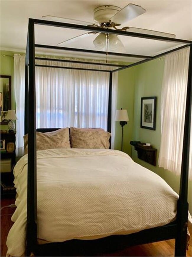 Building Photo - Quiet and quaint, this East Fayetteville cottage is one of a kind!