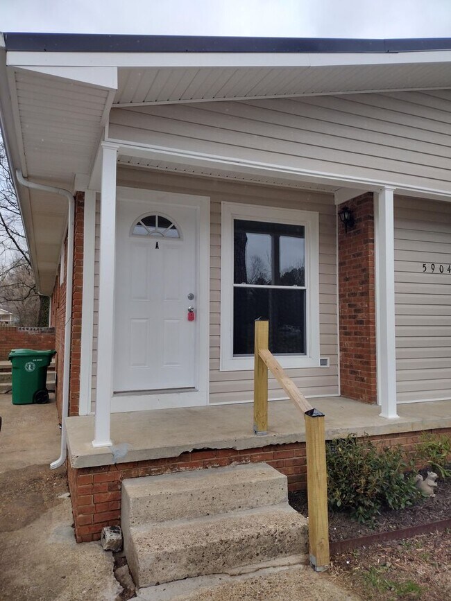 Building Photo - 5904 Graston Ave