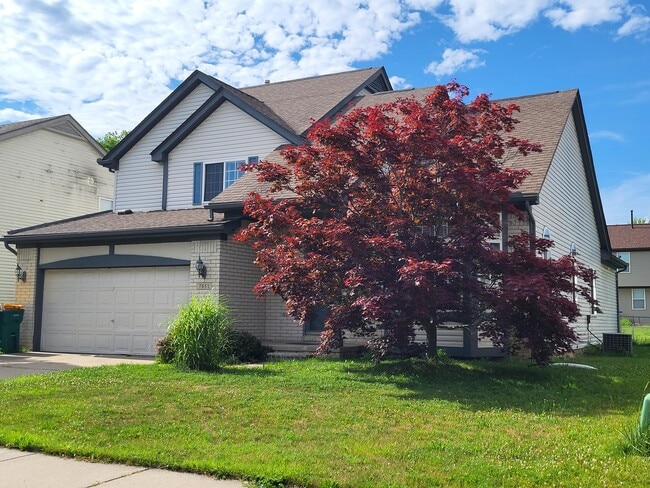 Building Photo - 7851 Thornhill Dr