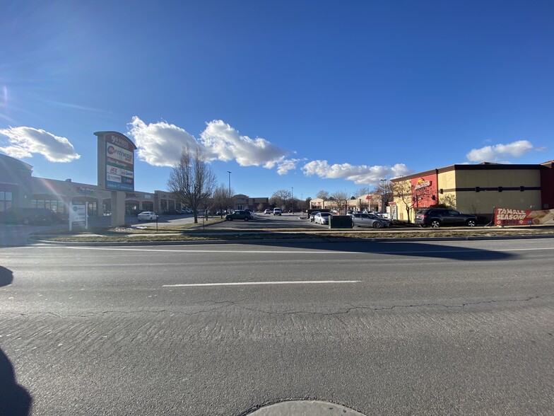 Nearby shopping center - 5760 S 900 E