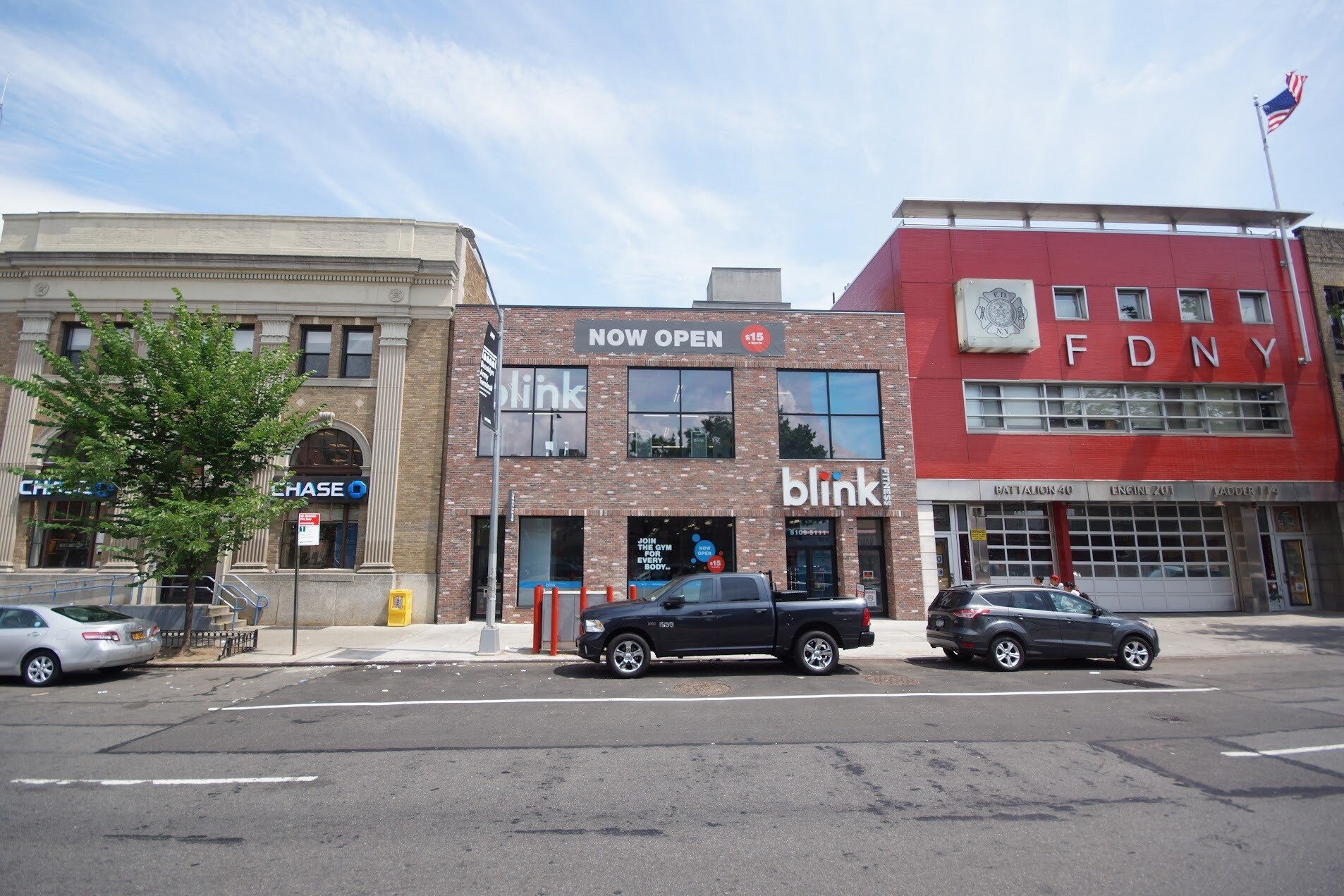 Building Photo - 451 51st St