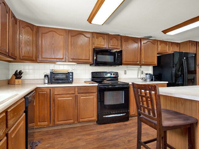 Building Photo - 13005 Lowell Ct