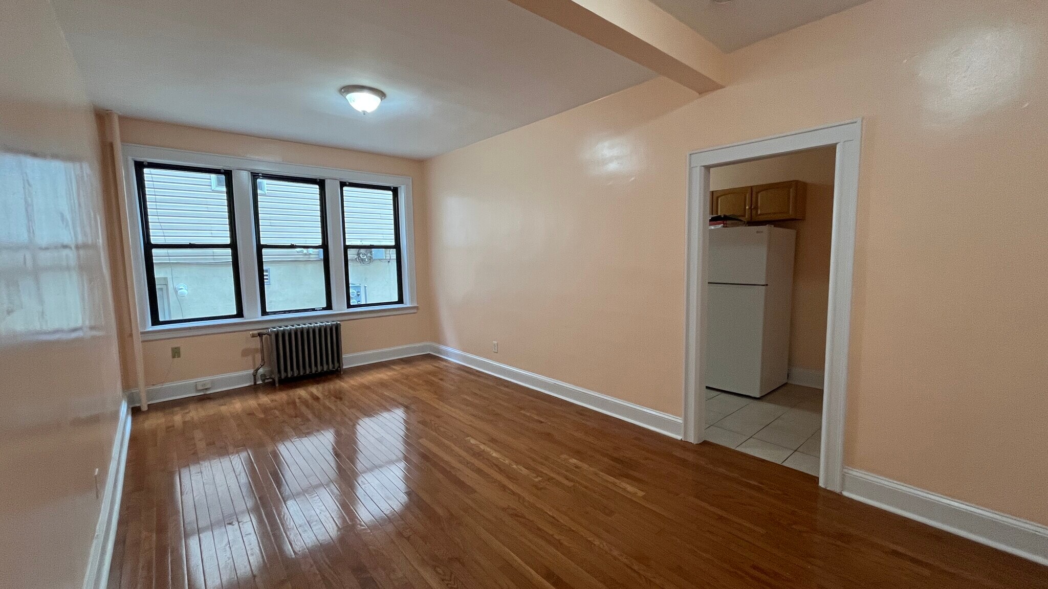 Building Photo - 148 37th St