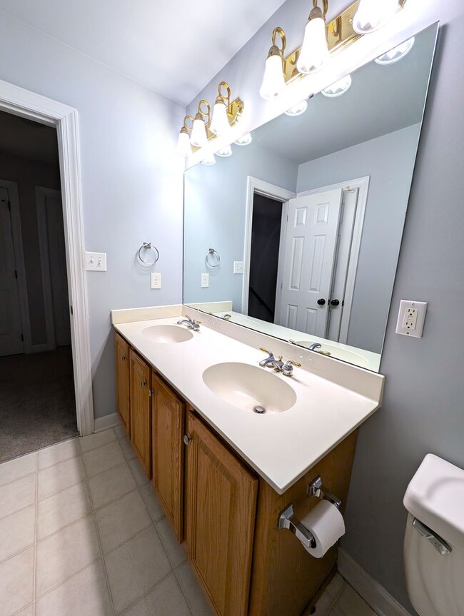 Building Photo - Luxury 4 Bedroom Home with Bonus!  Waxhaw! Rea Road!