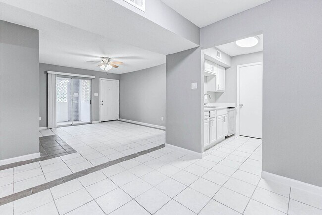 Building Photo - 12611 Ashford Meadow Dr