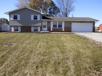 Building Photo - 6914 Autumn View Dr