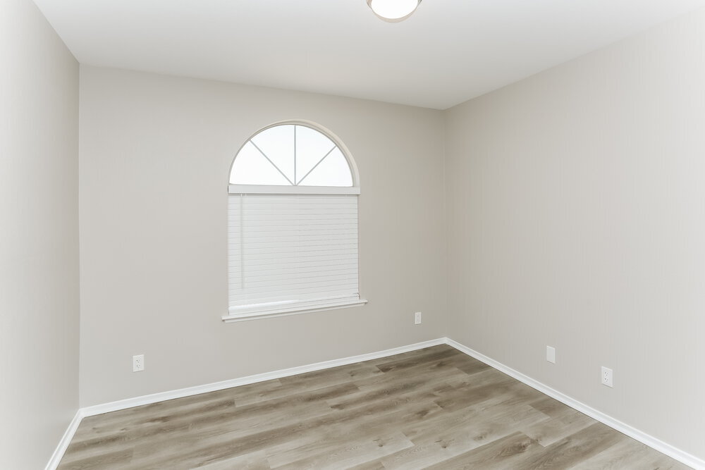Building Photo - 6221 Tupac Ln