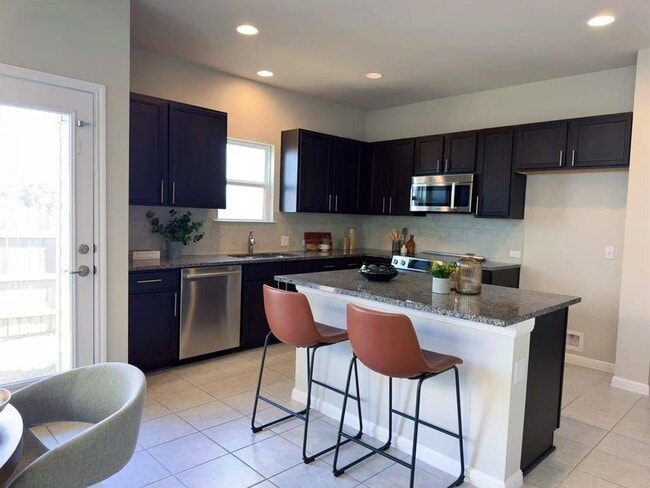 Building Photo - 9709 Morning Iris Dr