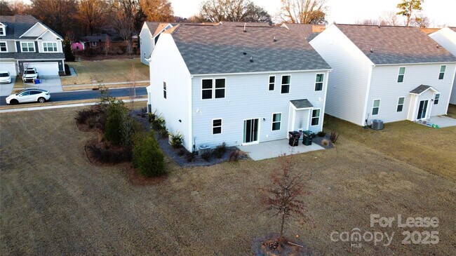 Building Photo - 2888 Yeager Dr NW