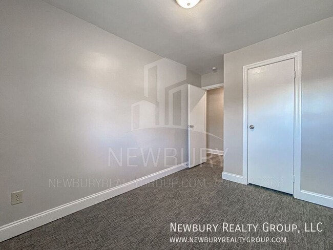 Building Photo - 305 San Juan Dr