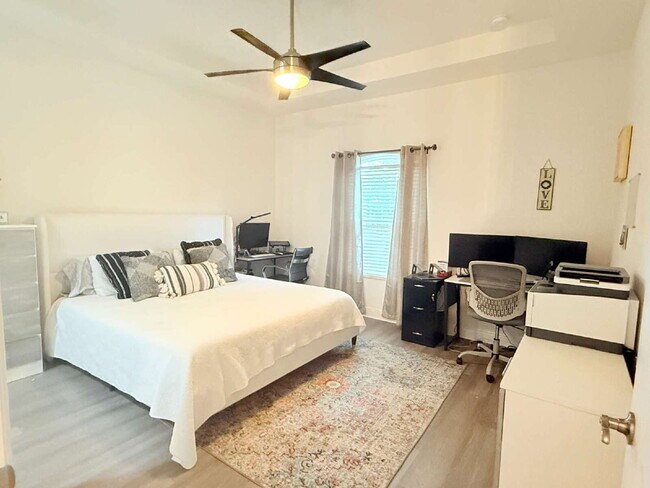Building Photo - Beautiful 3-Bedroom Home in Lake Nona – $2...