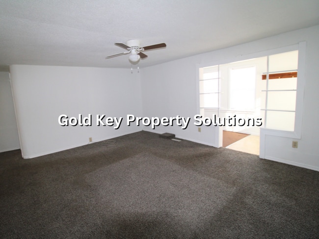 Building Photo - MUNCIE 2 BR 1 BA House with Carport and Large Yard (NO SECTION 8)