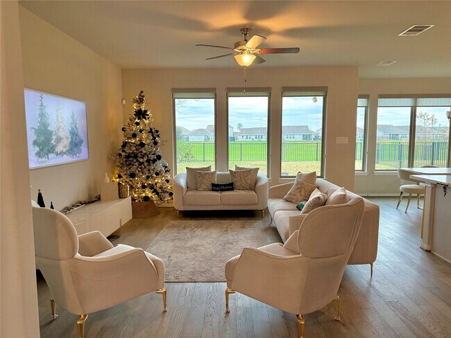 Building Photo - 15782 Cairnwell Bend Dr