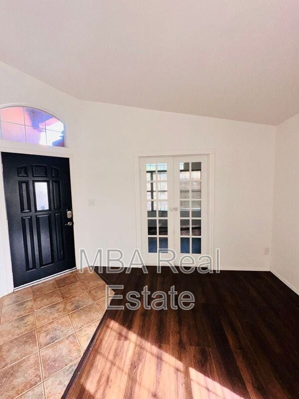 Building Photo - 4463 E South Fork Dr