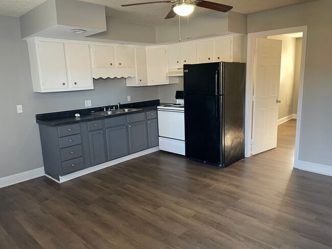 Building Photo - Nice 1 bedroom 1 bath apartment