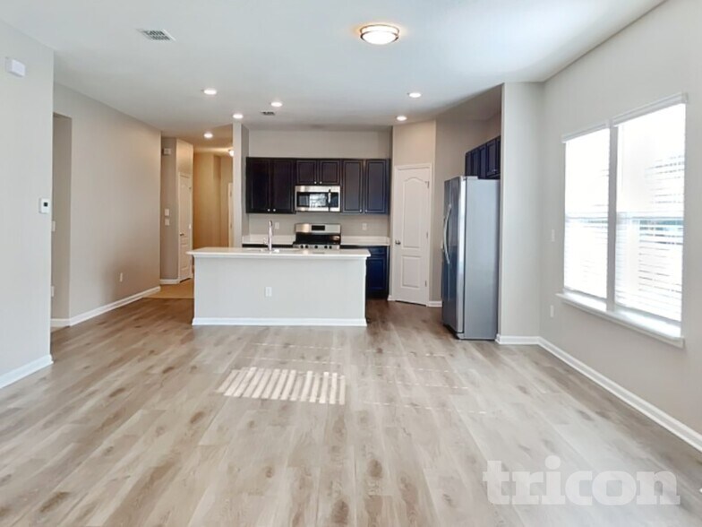 Building Photo - 164 Bloomfield Wy