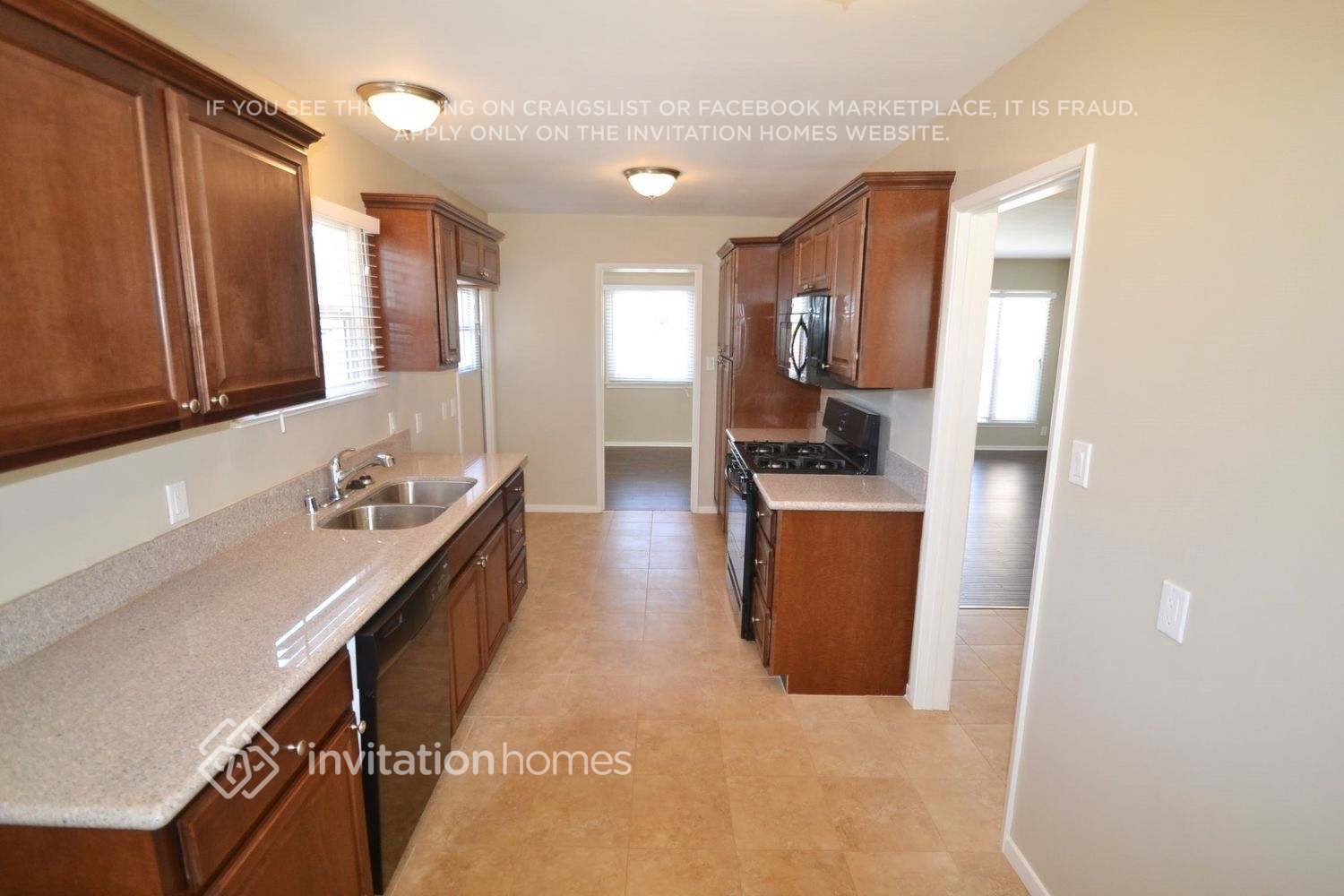 Building Photo - 15007 Florwood Ave