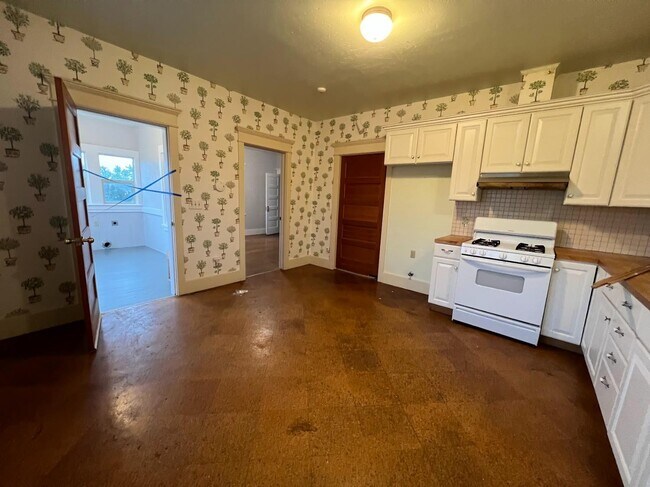 Building Photo - 19076 E Central Ave