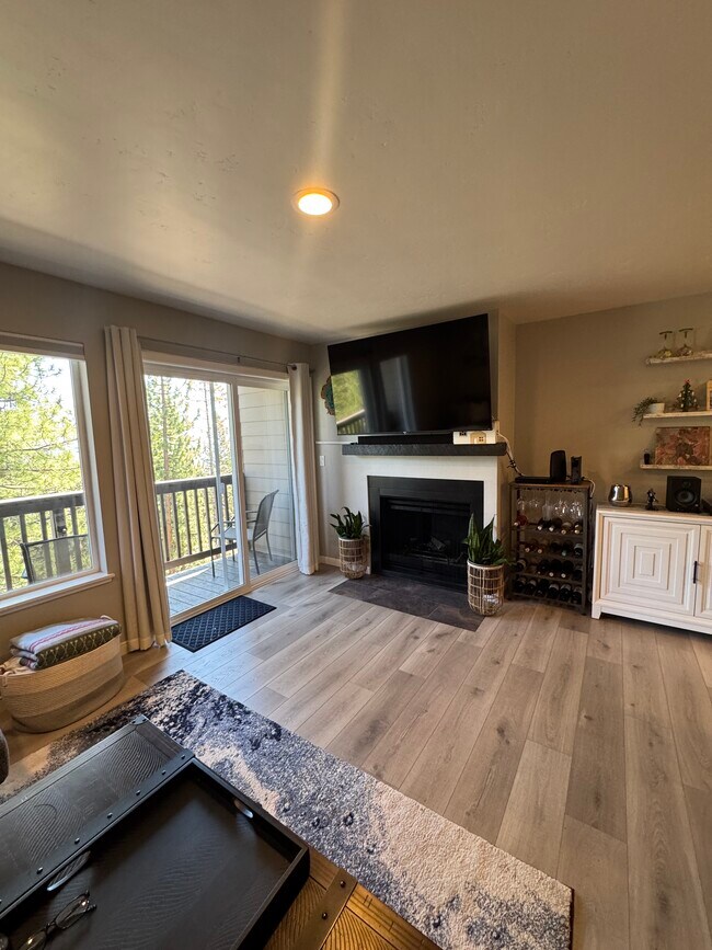 Building Photo - 115 Tramway Dr