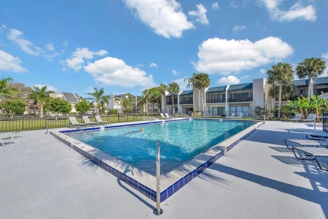 Building Photo - 1605 S US HIGHWAY 1