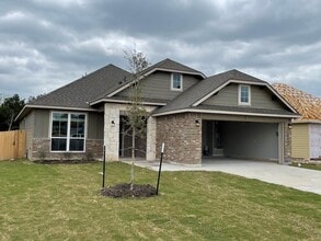 Building Photo - 5625 St Charles Dr