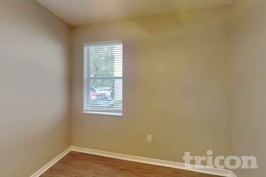 Building Photo - 351 Fairmount Park Ct