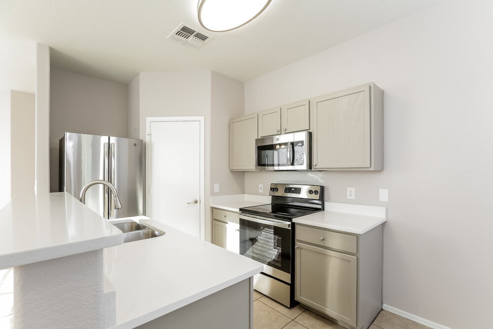 Building Photo - 1115 E Grove St