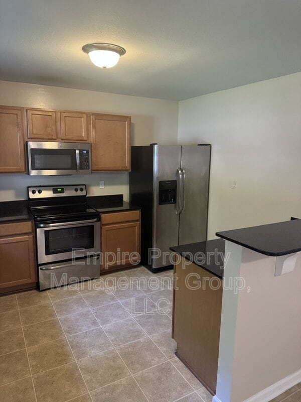 Building Photo - 209 Sunday Silence Ln