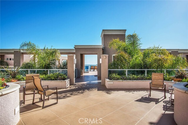 Building Photo - 1500 E Ocean Blvd