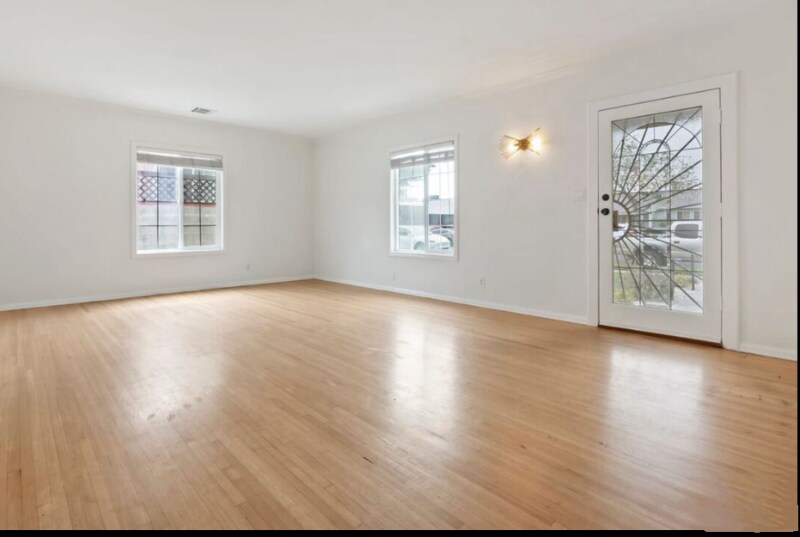 Building Photo - 923 W Orange Grove Ave