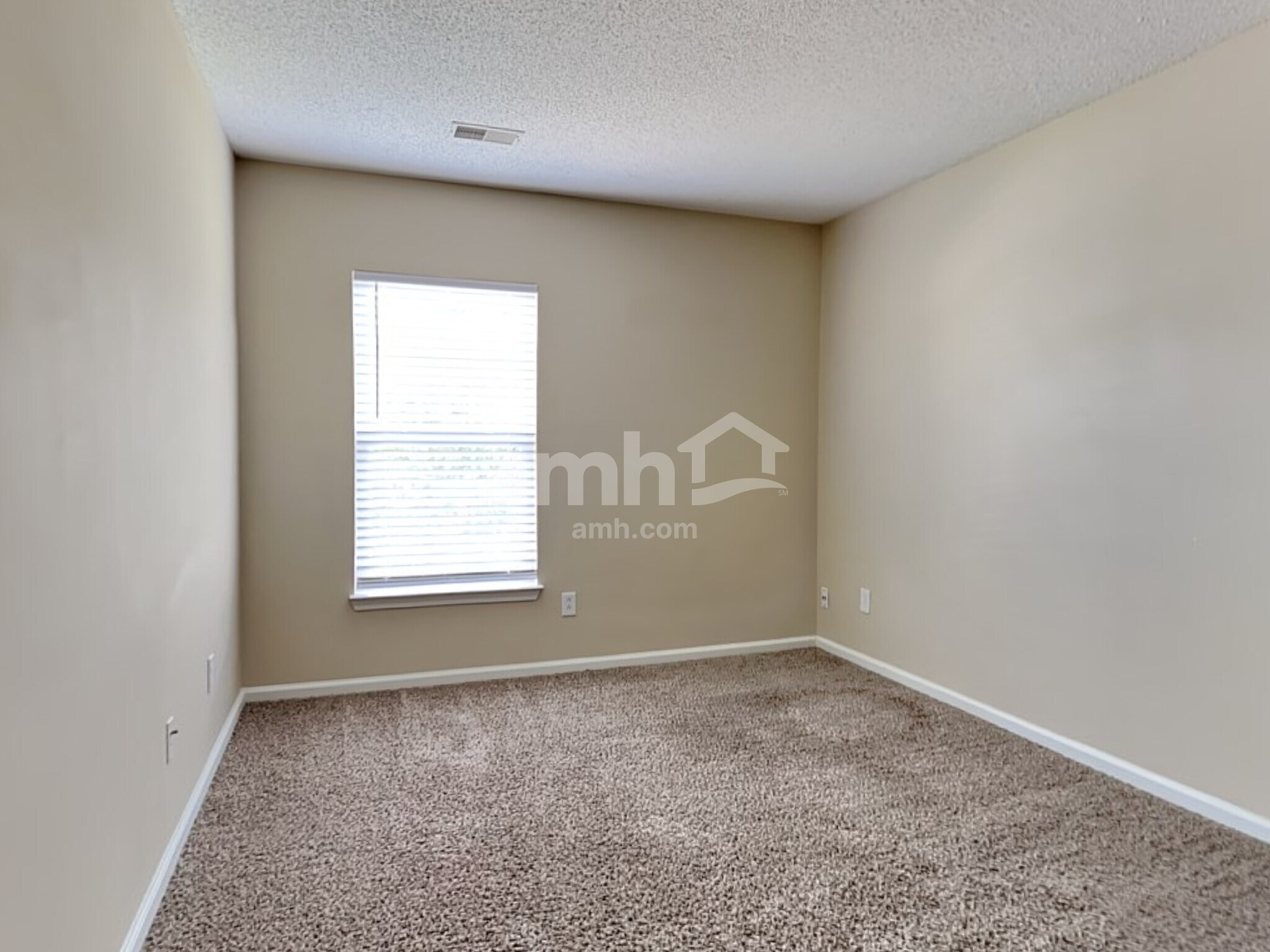 Building Photo - 193 Wildberry Ln