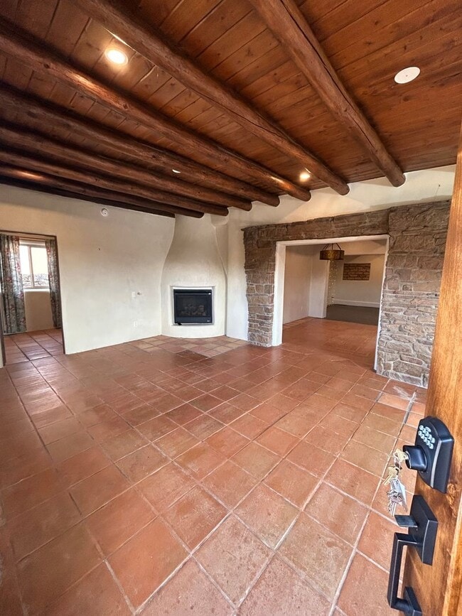 Building Photo - 152 Lorenzo Rd