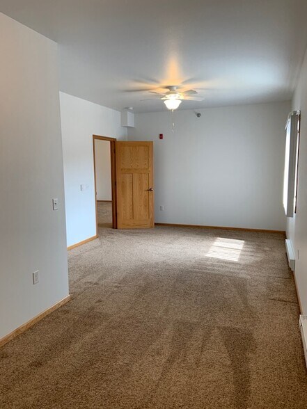 Building Photo - 3636 Calvert Rd