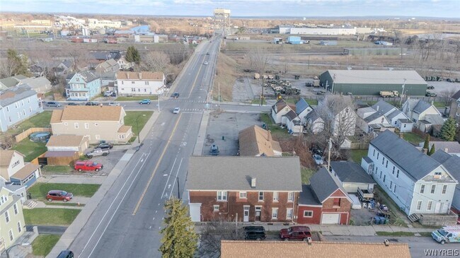 Building Photo - 901 South Park Ave