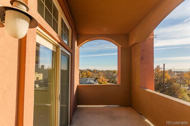 Building Photo - 1120 Delaware St