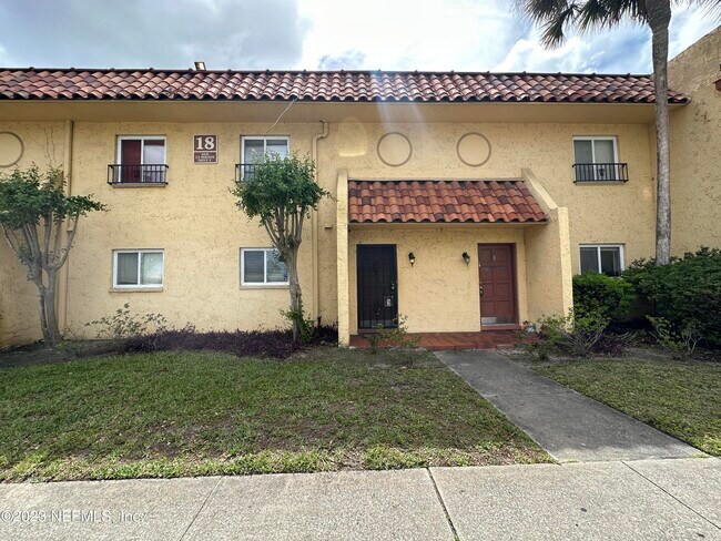 Building Photo - 6616 La Mirada Dr E